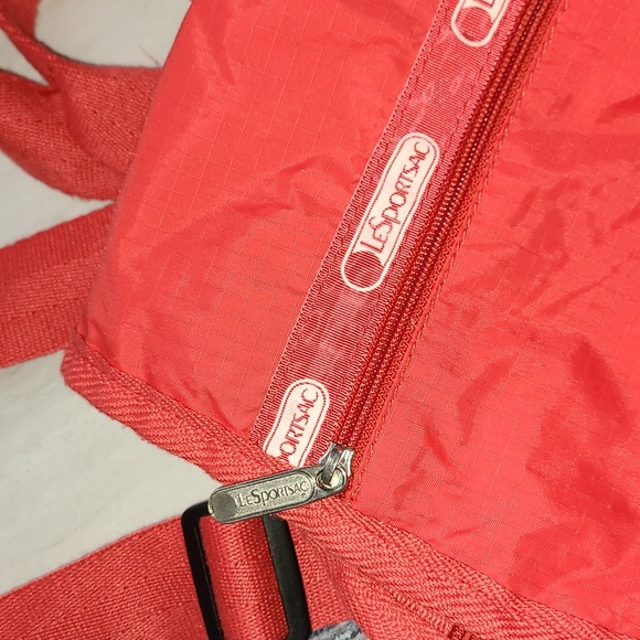 VINTAGE LeSportsac Red Backpack! - Picture 3 of 5